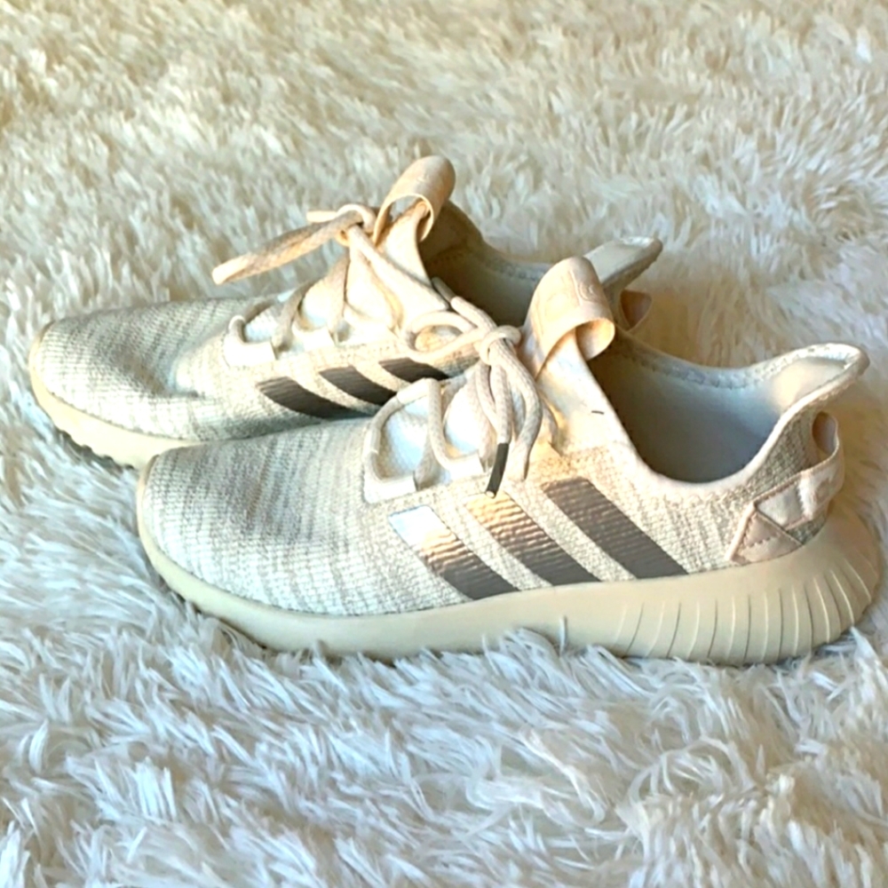 Adidas Cloud Foam shoes 7